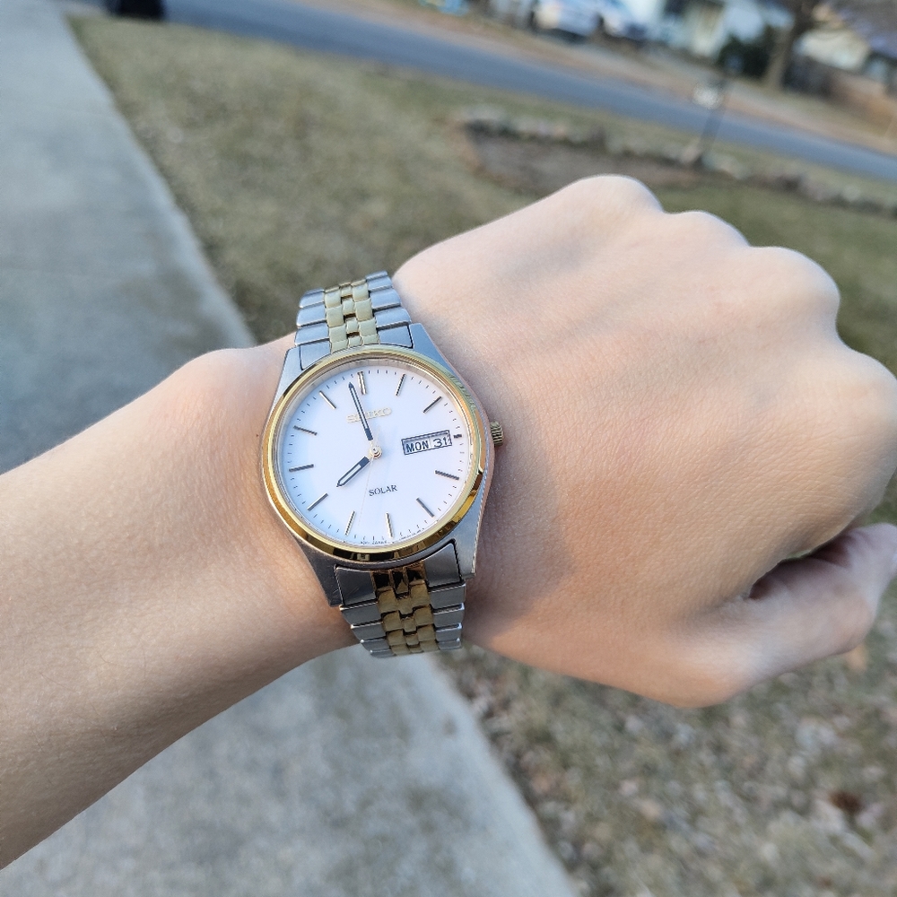 Seiko Essentials Solar sold